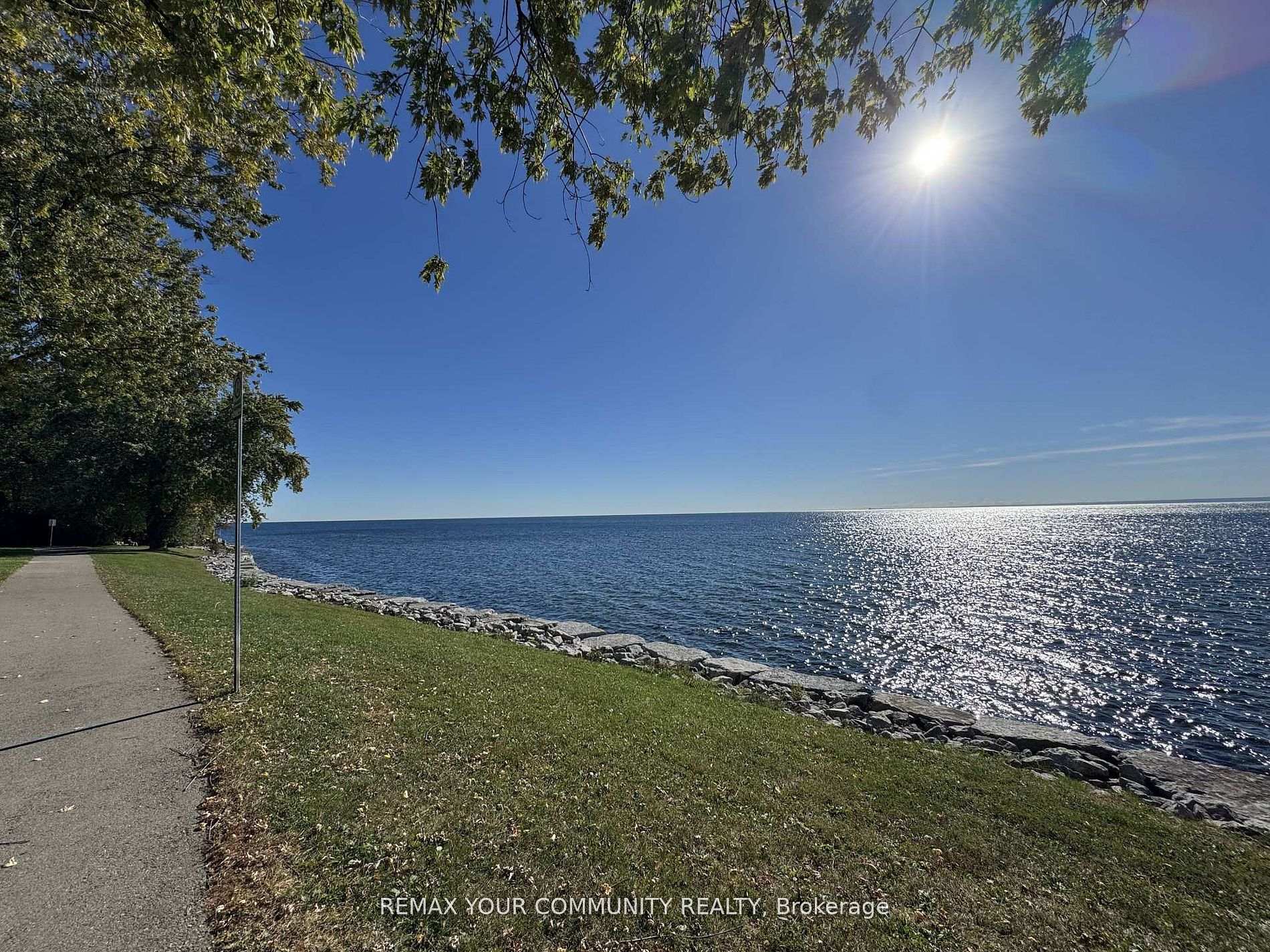 Photo 5 of 2063 Waters Edge Drive, Oakville, Bronte — HOMEH