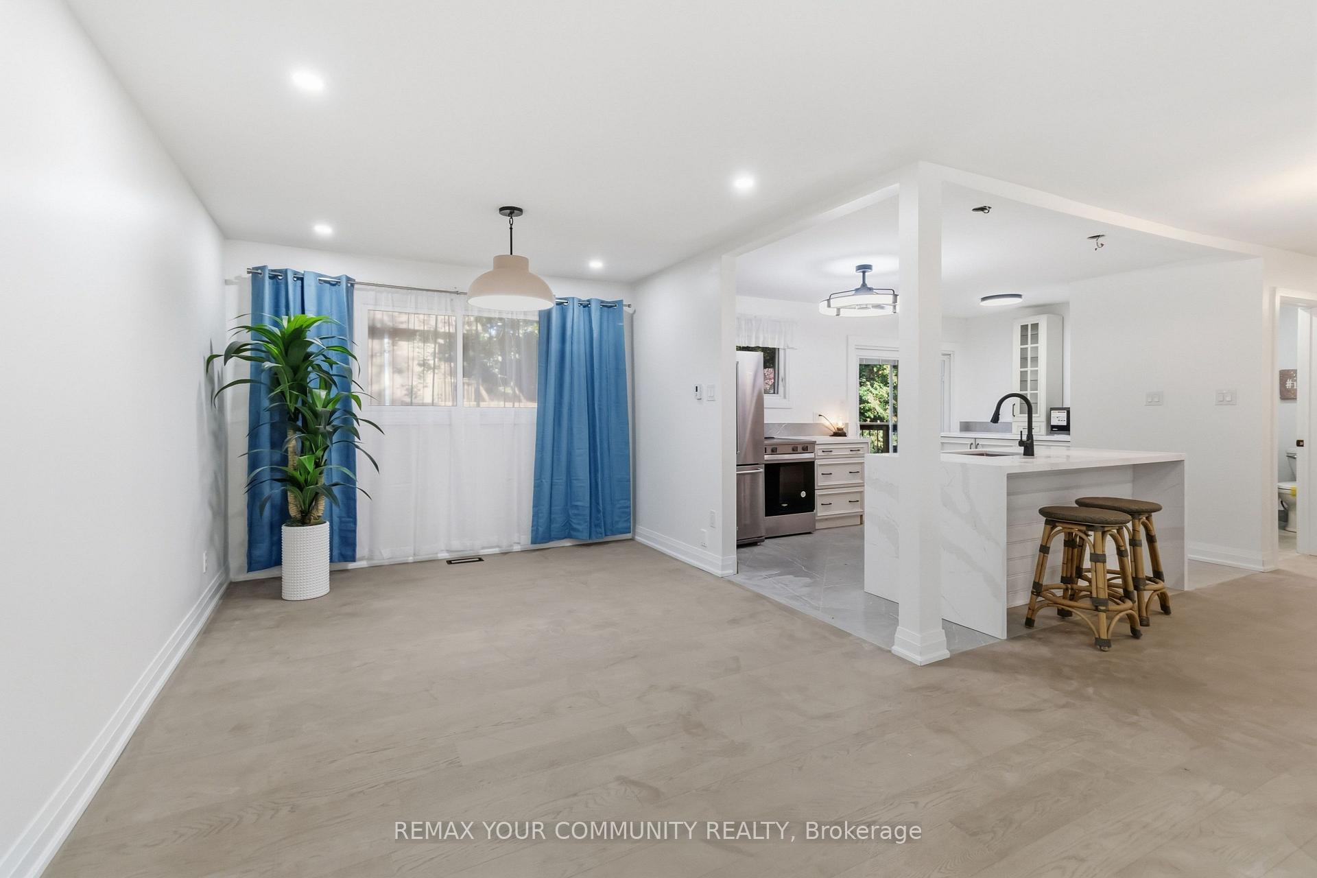 Photo 14 of 2063 Waters Edge Drive, Oakville, Bronte — HOMEH