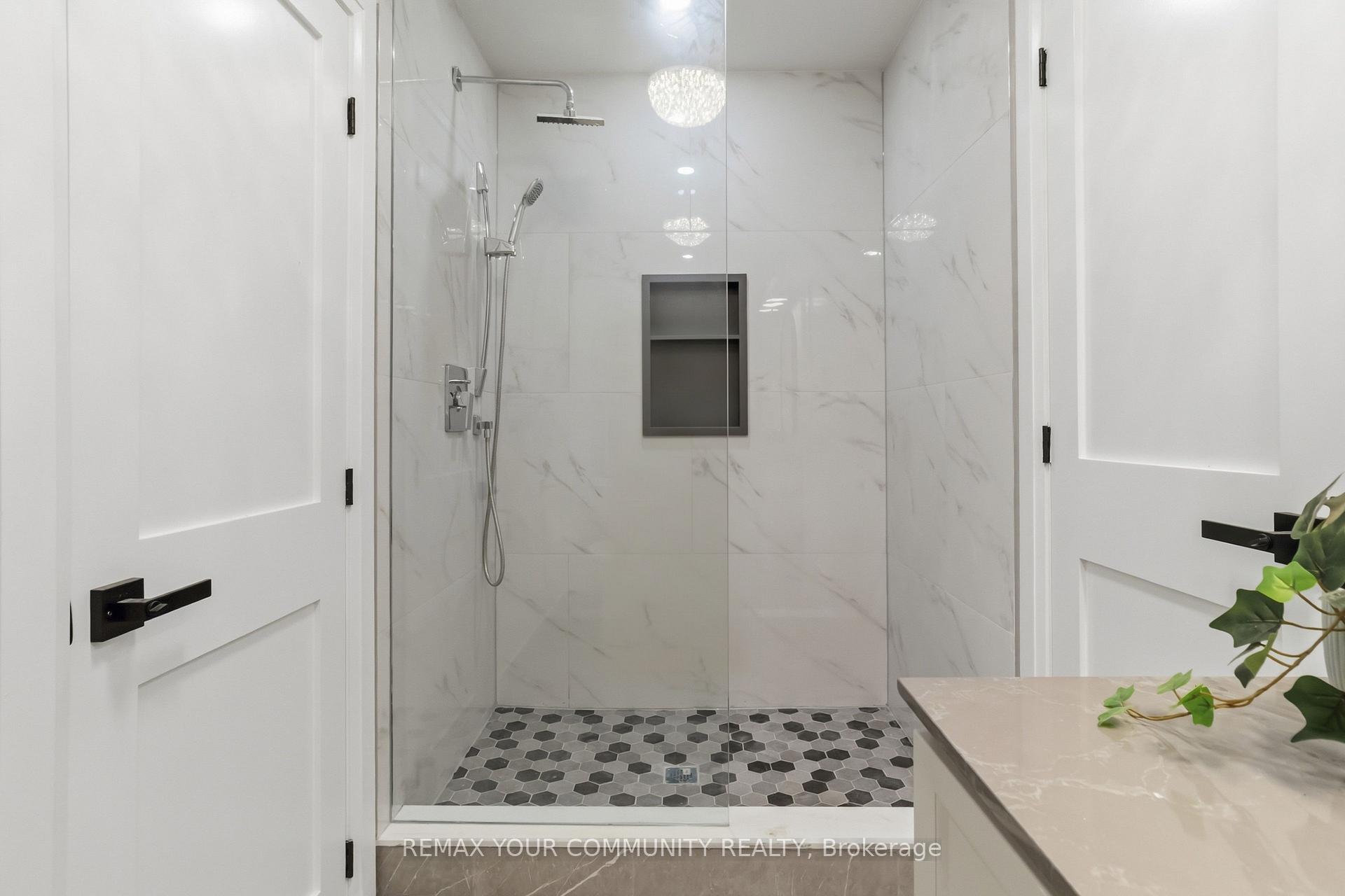 Photo 24 of 2063 Waters Edge Drive, Oakville, Bronte — HOMEH