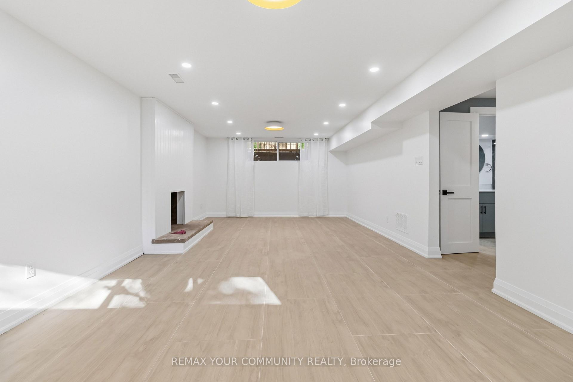 Photo 31 of 2063 Waters Edge Drive, Oakville, Bronte — HOMEH