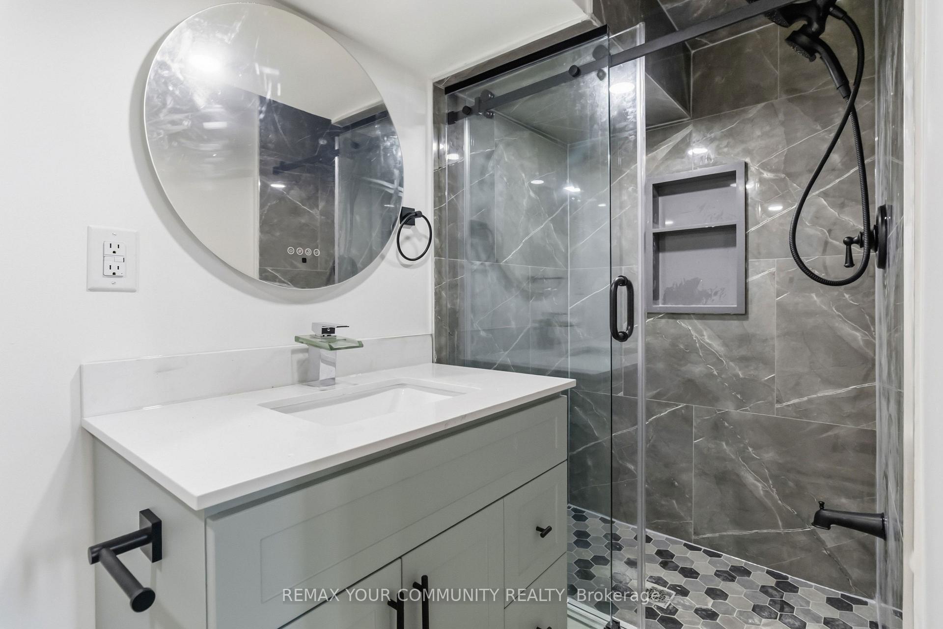 Photo 34 of 2063 Waters Edge Drive, Oakville, Bronte — HOMEH