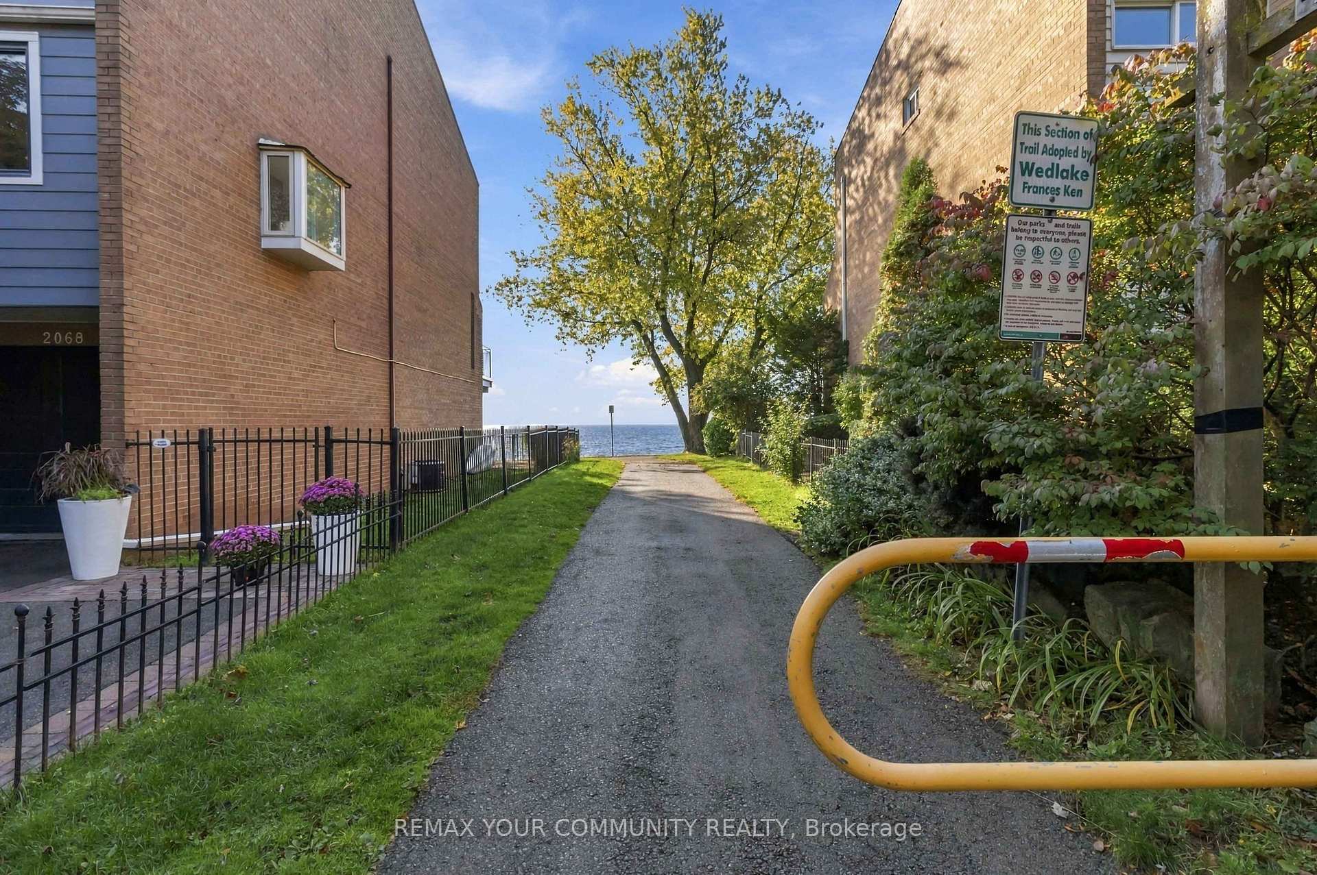 Photo 39 of 2063 Waters Edge Drive, Oakville, Bronte — HOMEH
