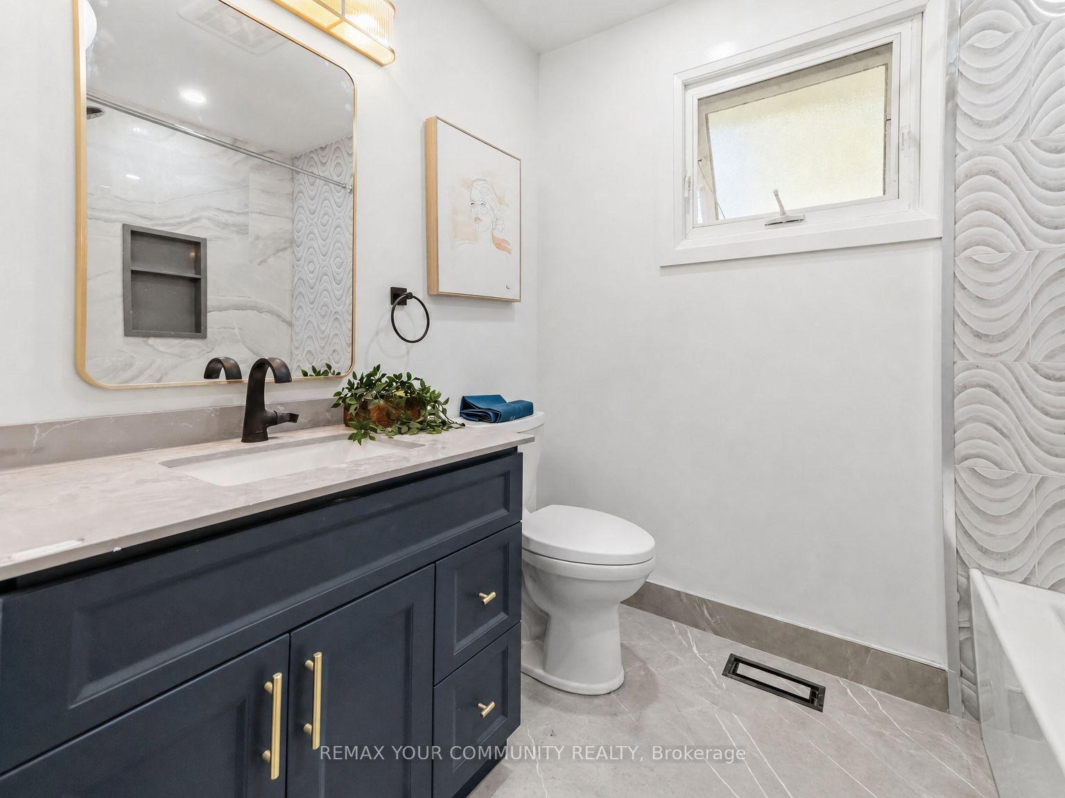 Photo 32 of 2063 Waters Edge Drive, Oakville, Bronte — HOMEH