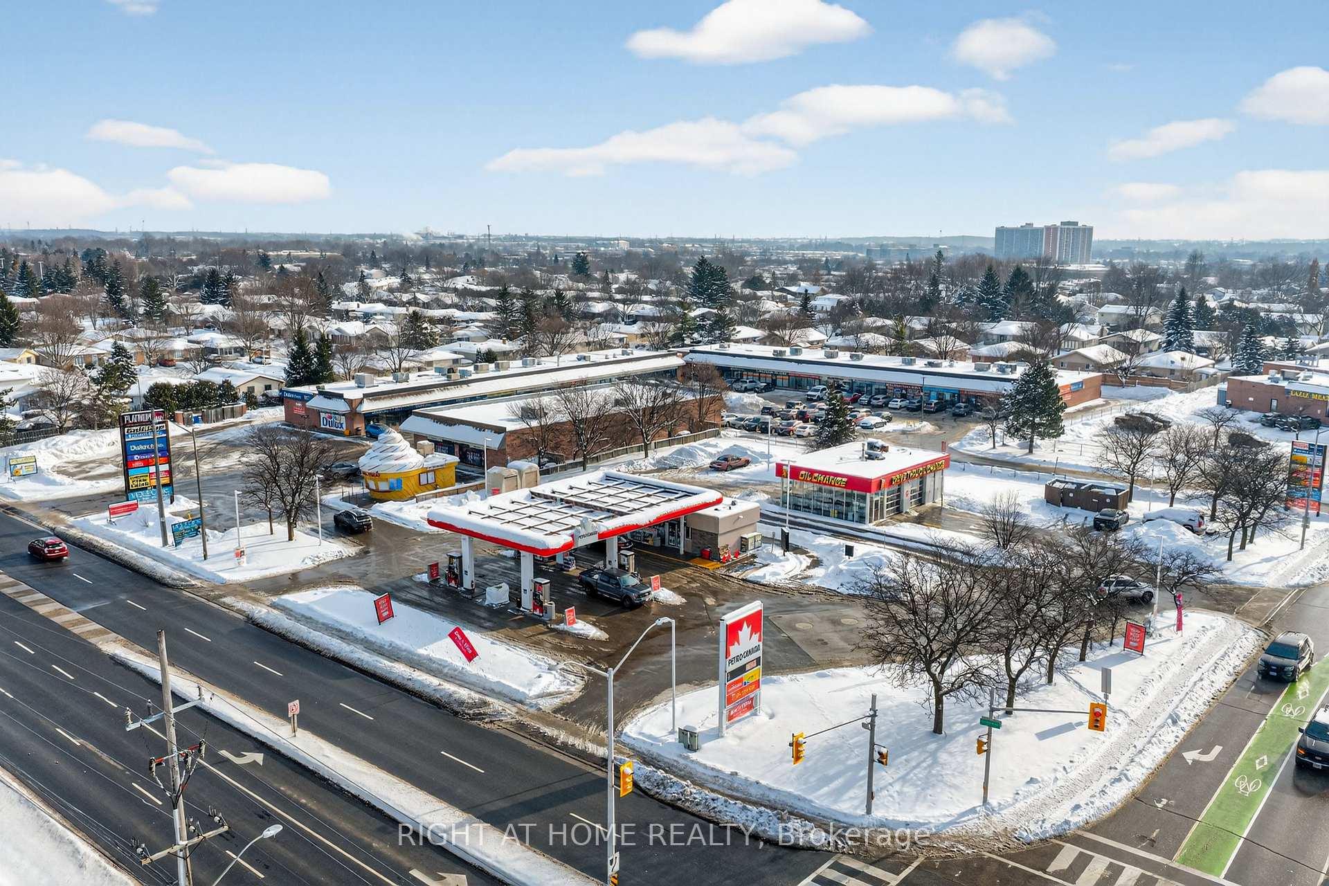 Photo 13 of 566 Southdale Road E, London, South R — HOMEH