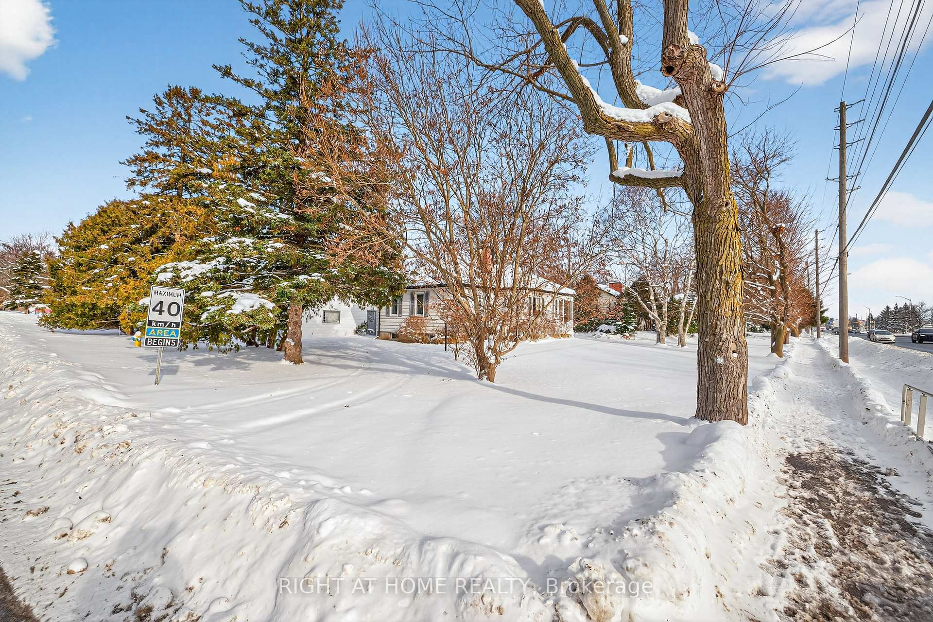 Photo 23 of 566 Southdale Road E, London, South R — HOMEH