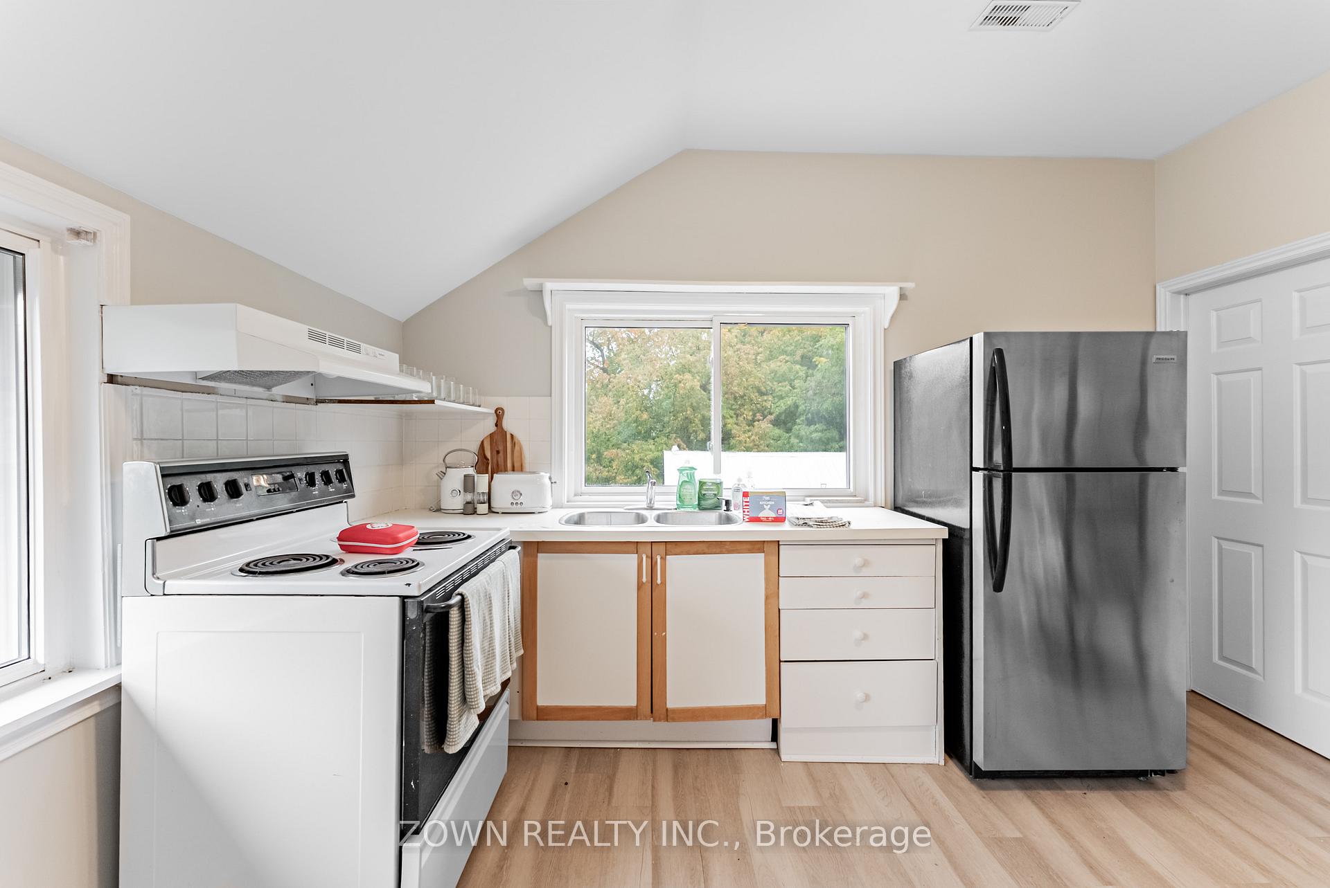 Photo 8 of Unit Upper, 17277 Old Main Street, Caledon, Rural Caledon — HOMEH
