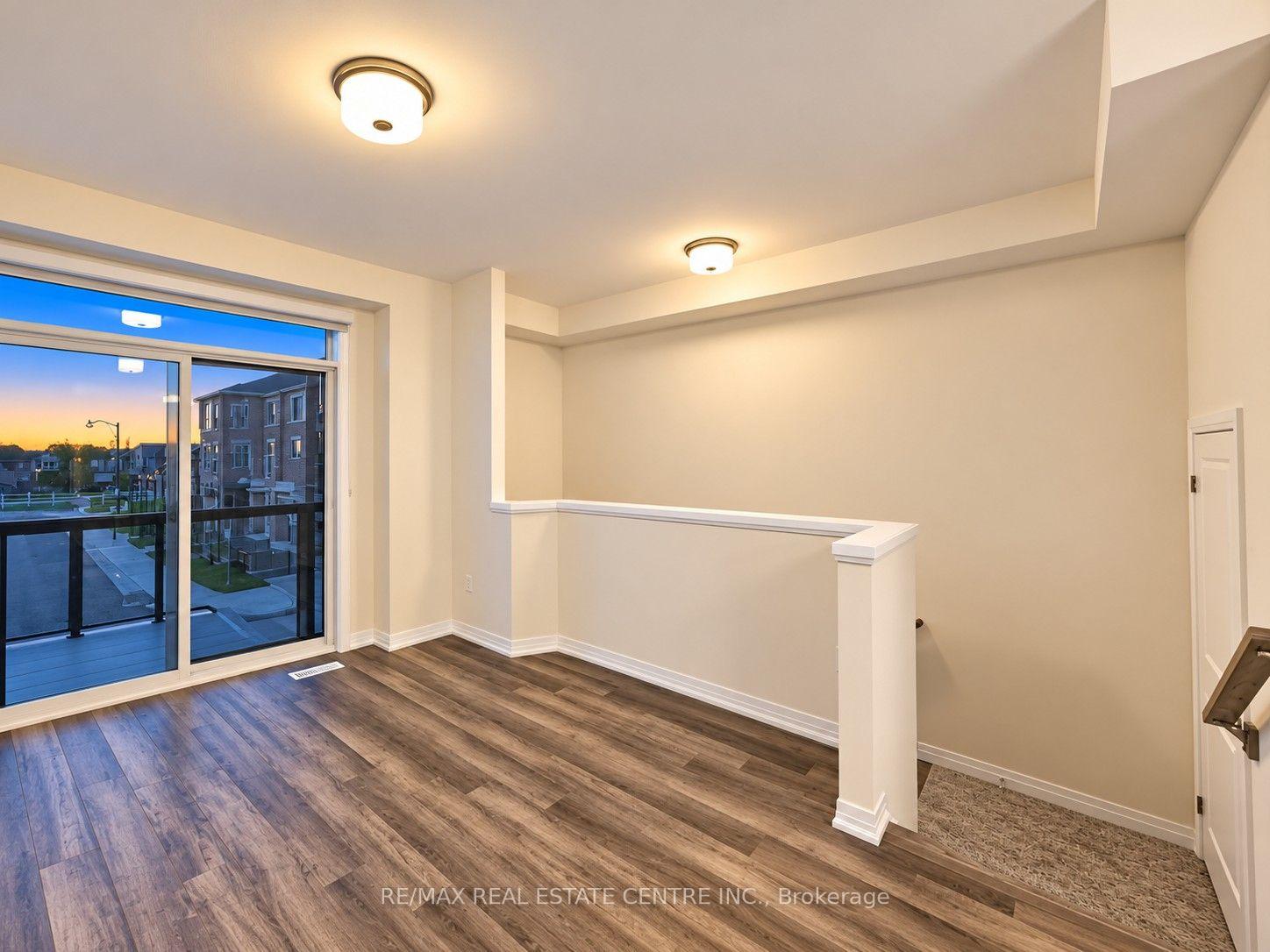 Photo 3 of Unit 33, 313 Conklin Road, Brantford, Empire South — HOMEH