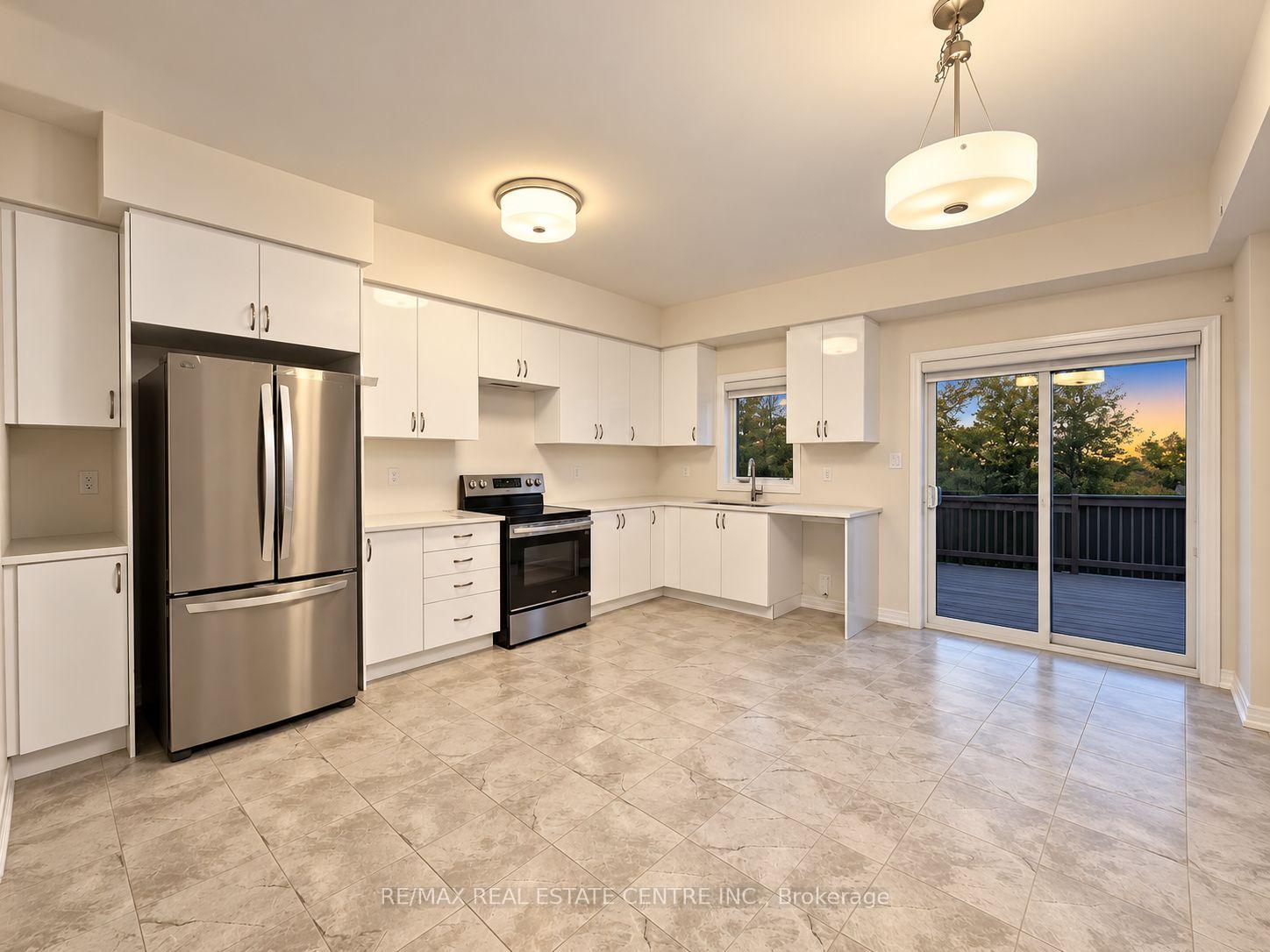 Photo 6 of Unit 33, 313 Conklin Road, Brantford, Empire South — HOMEH