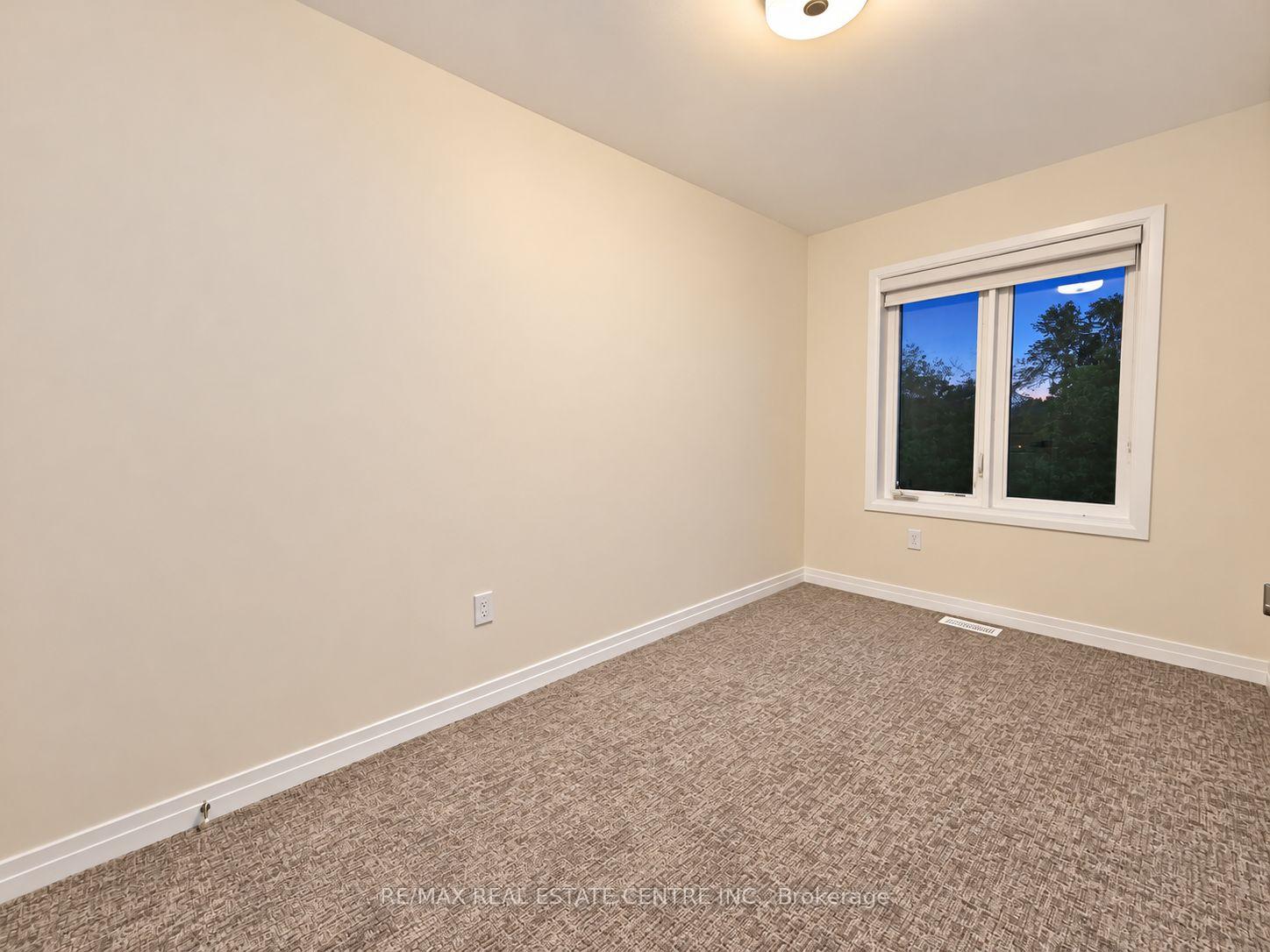 Photo 14 of Unit 33, 313 Conklin Road, Brantford, Empire South — HOMEH