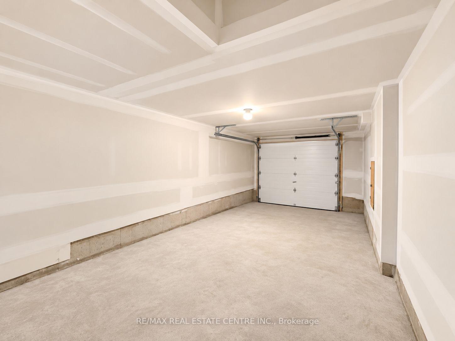 Photo 16 of Unit 33, 313 Conklin Road, Brantford, Empire South — HOMEH