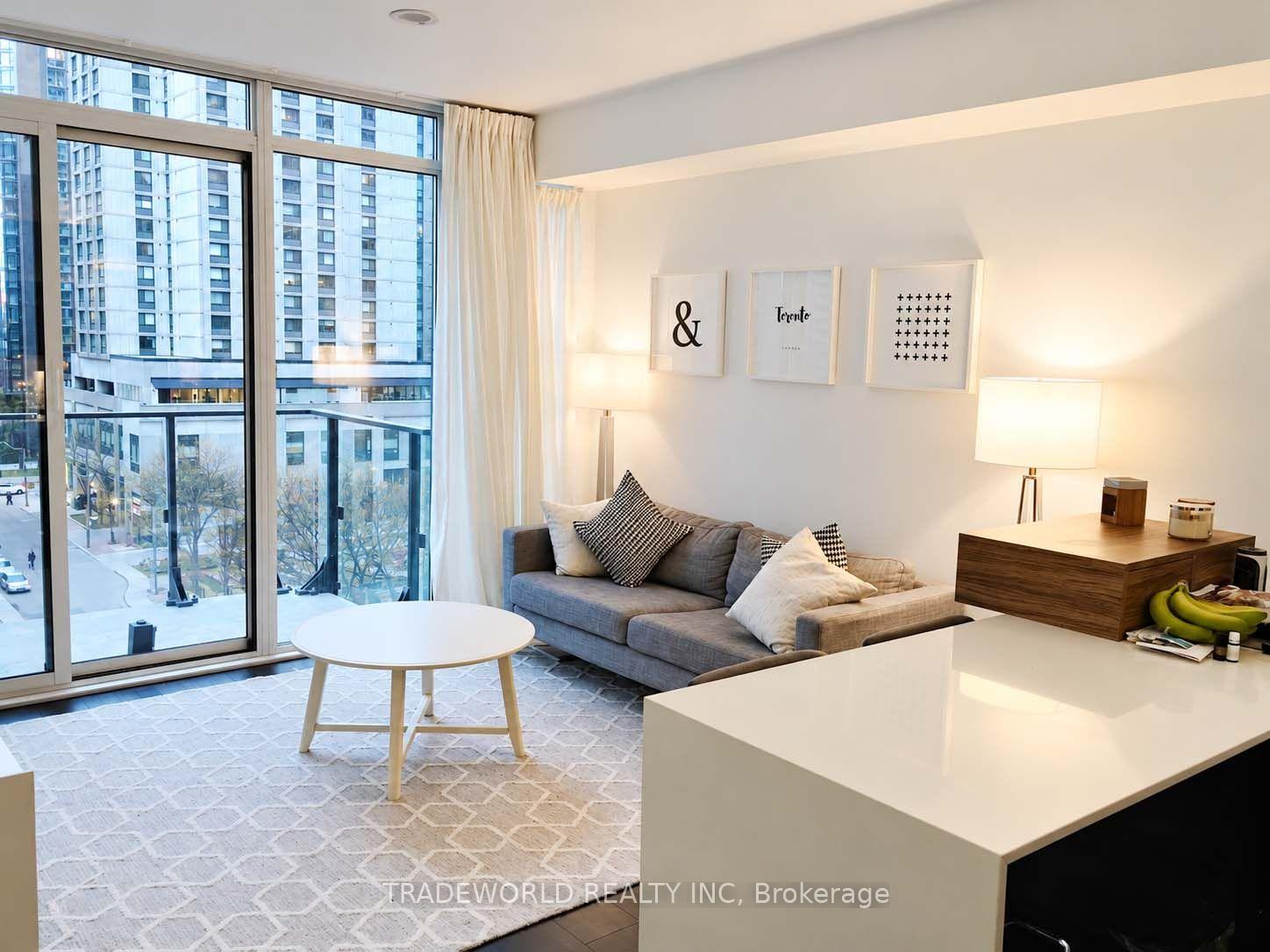 Photo 2 of Unit 706, 75 St Nicholas Street, Toronto, Bay Street Corridor — HOMEH