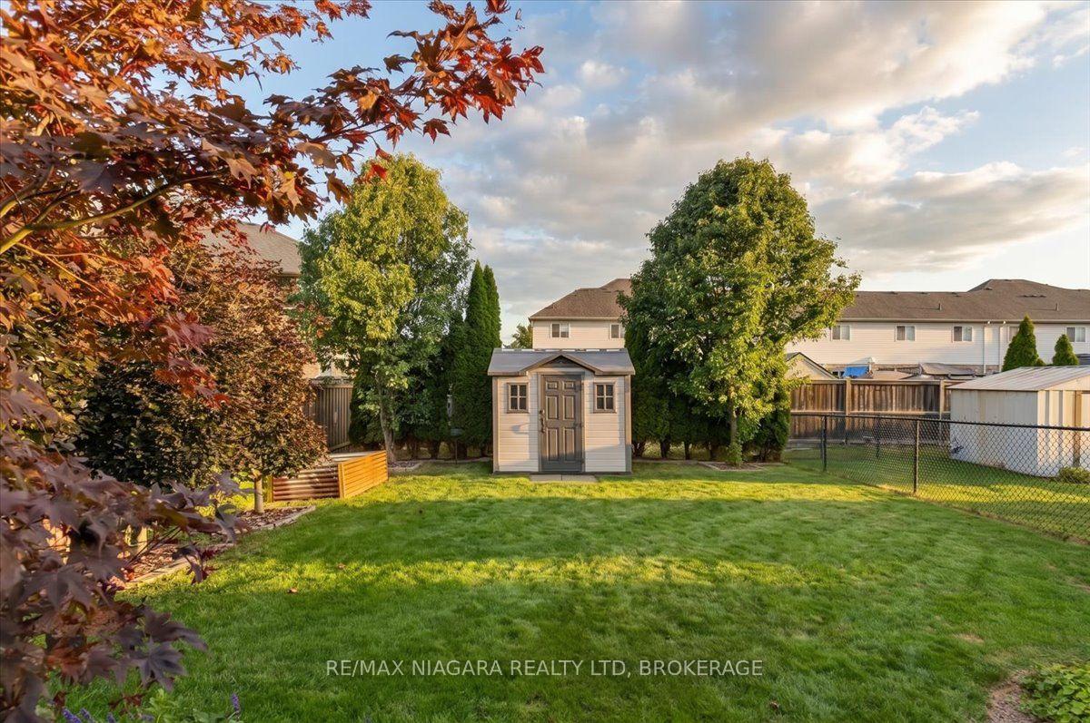 Photo 8 of 48 Falcon Drive, Welland, Coyle Creek — HOMEH