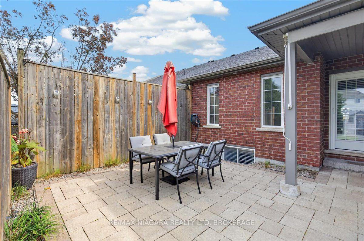 Photo 12 of 48 Falcon Drive, Welland, Coyle Creek — HOMEH