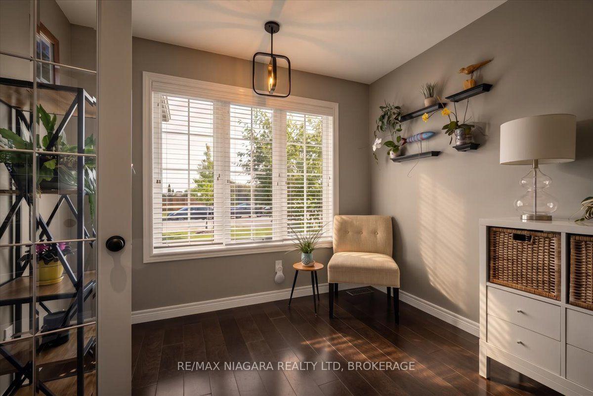 Photo 18 of 48 Falcon Drive, Welland, Coyle Creek — HOMEH