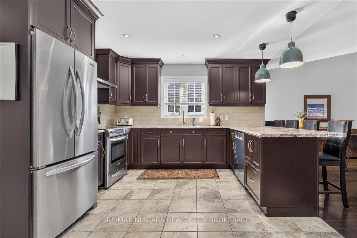 Photo 21 of 48 Falcon Drive, Welland, Coyle Creek — HOMEH