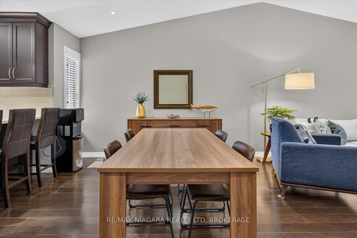 Photo 24 of 48 Falcon Drive, Welland, Coyle Creek — HOMEH