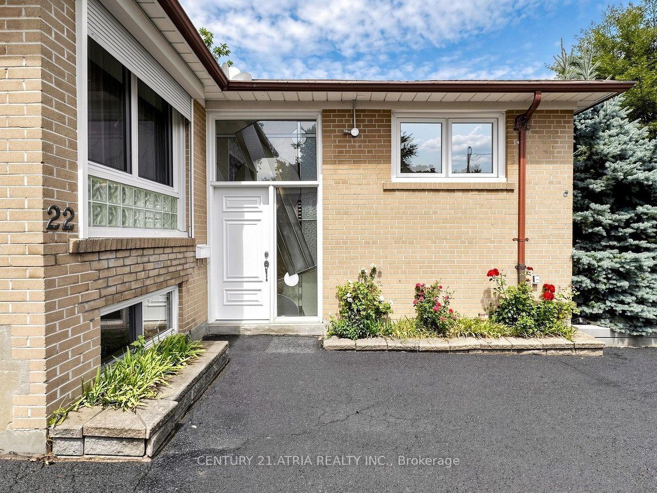 Photo 2 of 22 Jeffton Crescent, Scarborough, Woburn — HOMEH