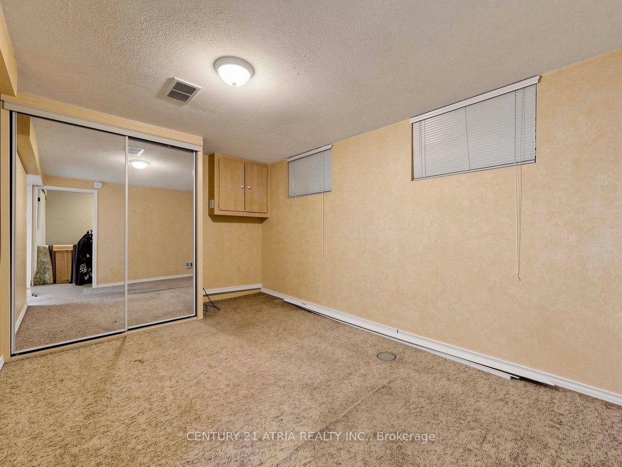Photo 35 of 22 Jeffton Crescent, Scarborough, Woburn — HOMEH