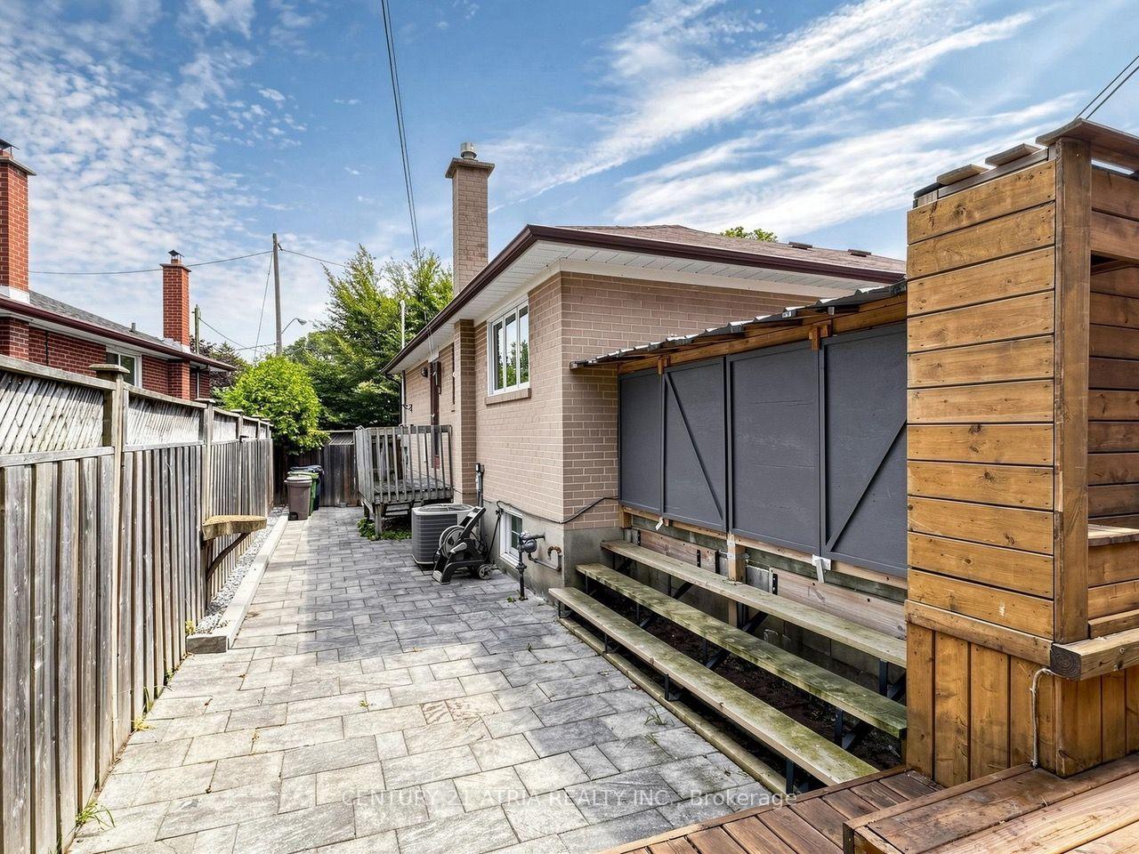 Photo 46 of 22 Jeffton Crescent, Scarborough, Woburn — HOMEH