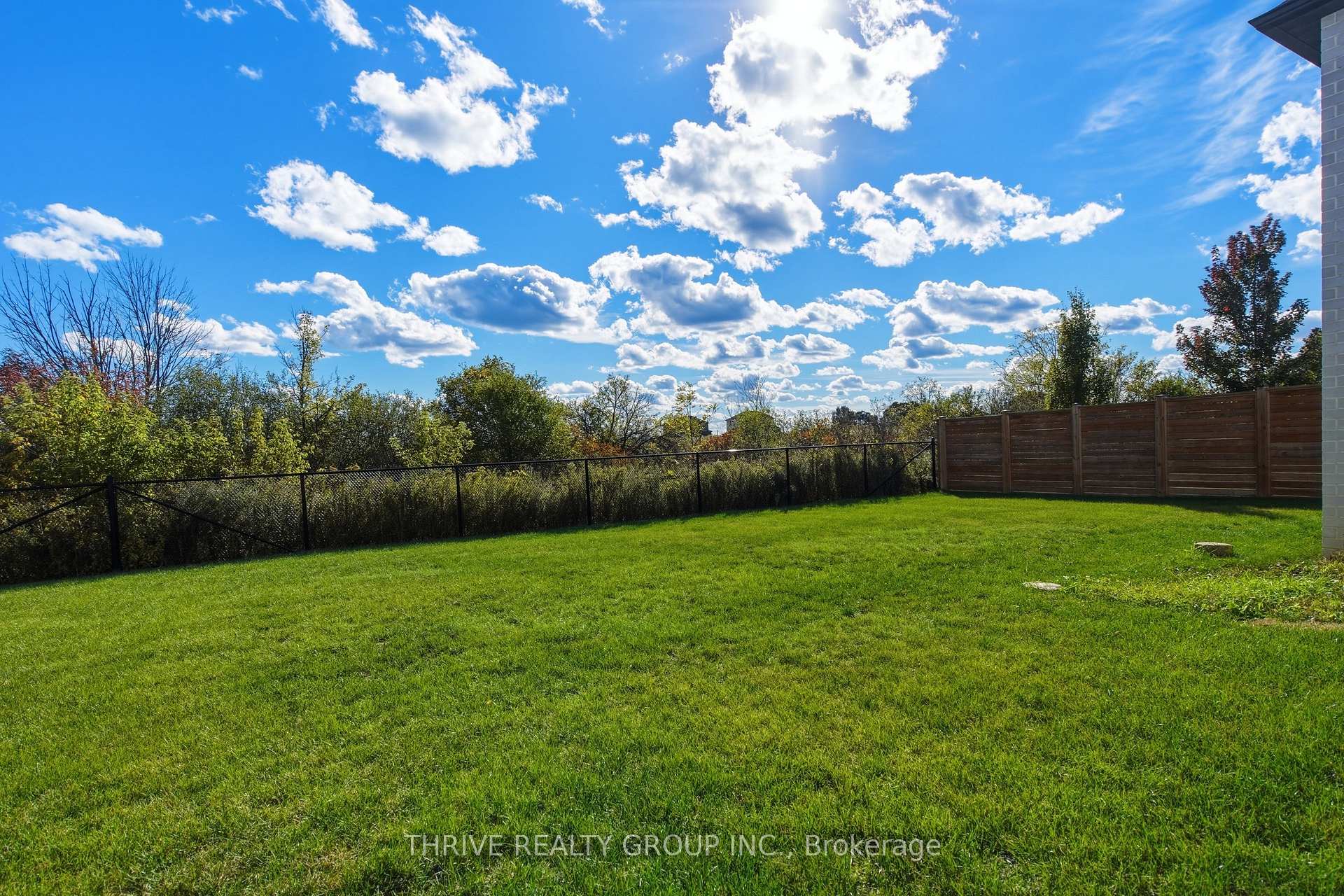 Photo 48 of 55 Aspen Circle, Thames Centre, Thorndale — HOMEH