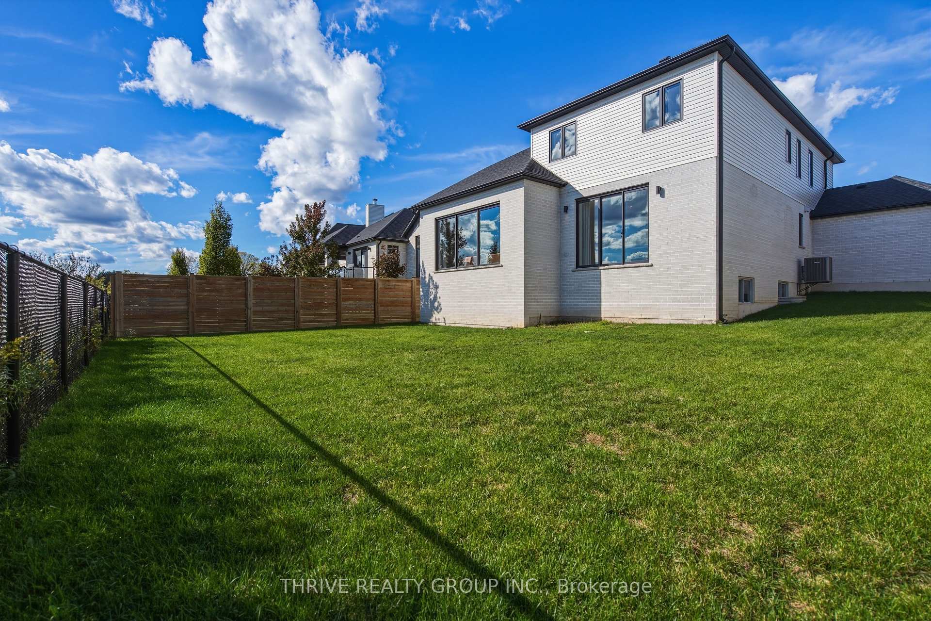 Photo 49 of 55 Aspen Circle, Thames Centre, Thorndale — HOMEH
