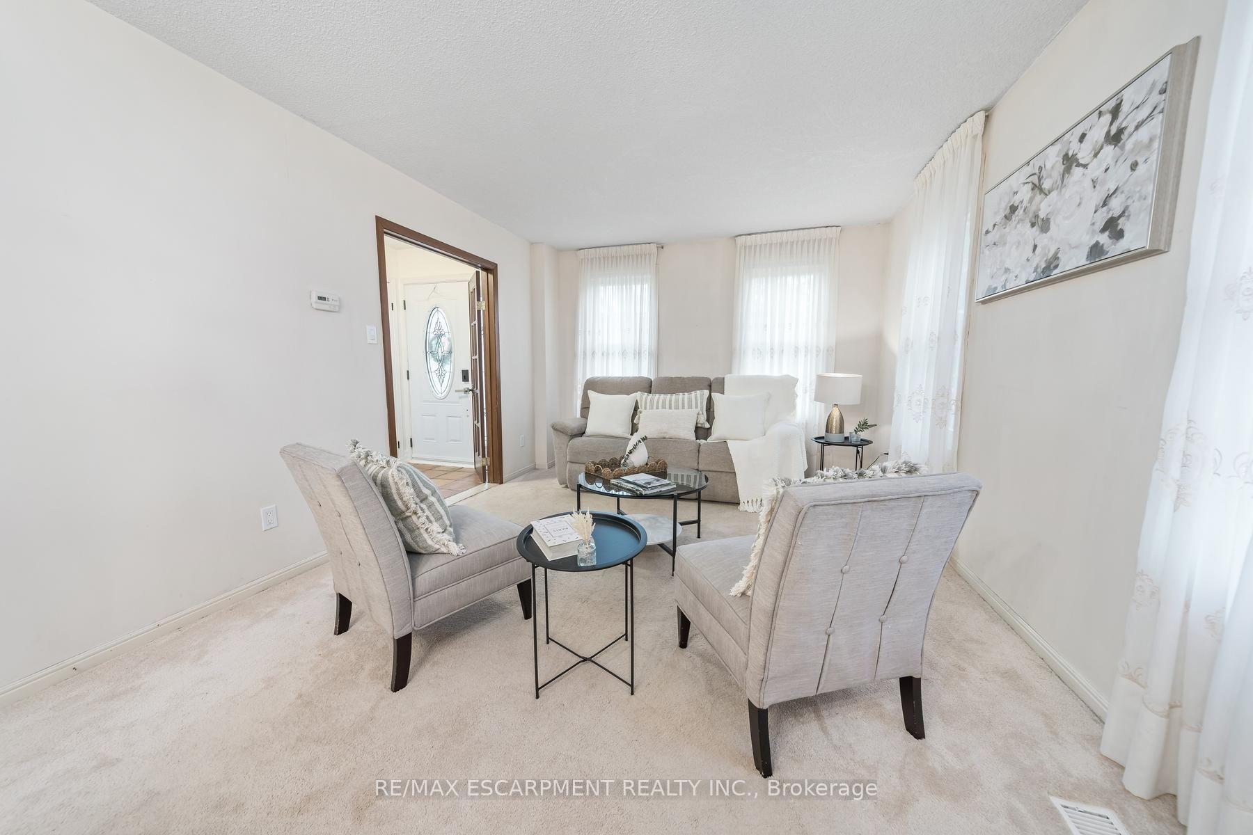Photo 8 of 2760 Cathian Court, Mississauga, Erin Mills — HOMEH