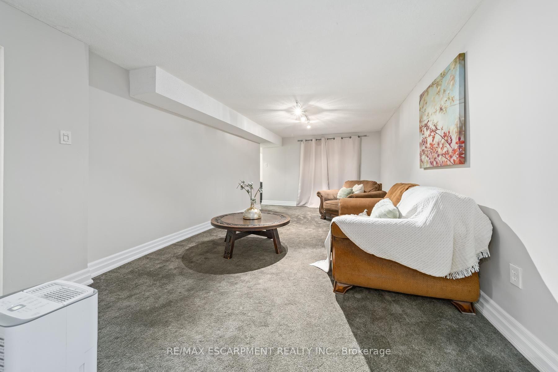 Photo 32 of 2760 Cathian Court, Mississauga, Erin Mills — HOMEH