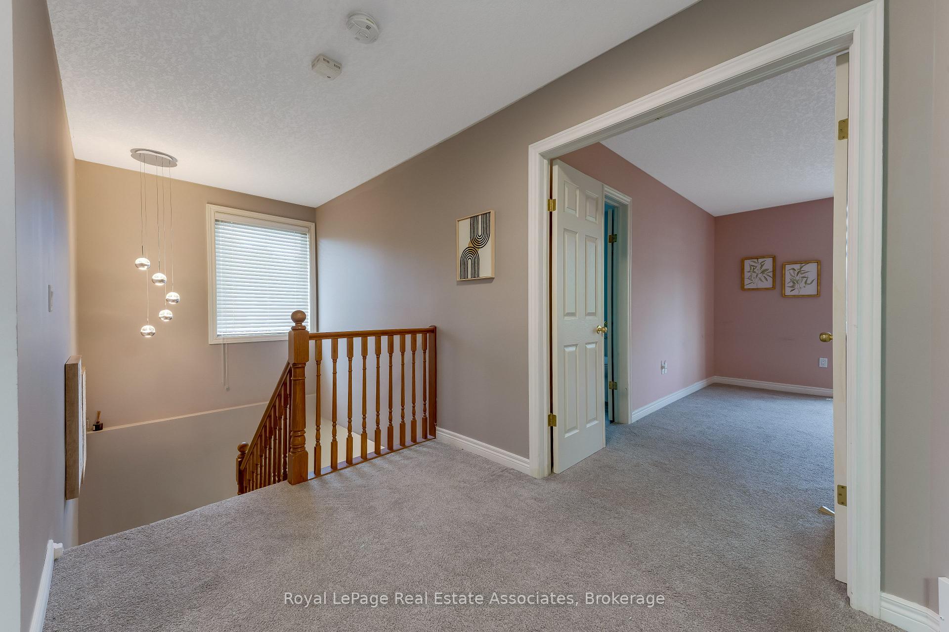Photo 19 of 406 Sandy Cove Crescent, Waterloo, Eastbridge — HOMEH