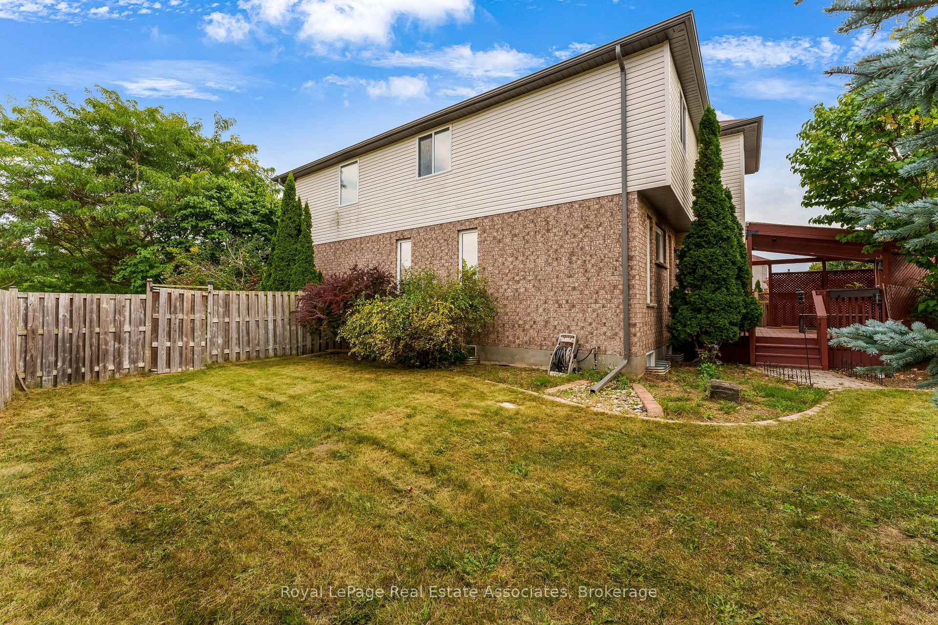 Photo 34 of 406 Sandy Cove Crescent, Waterloo, Eastbridge — HOMEH