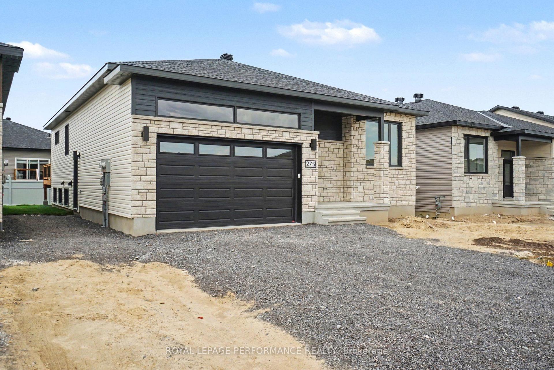 Photo of Unit B, 275 Sam Avenue