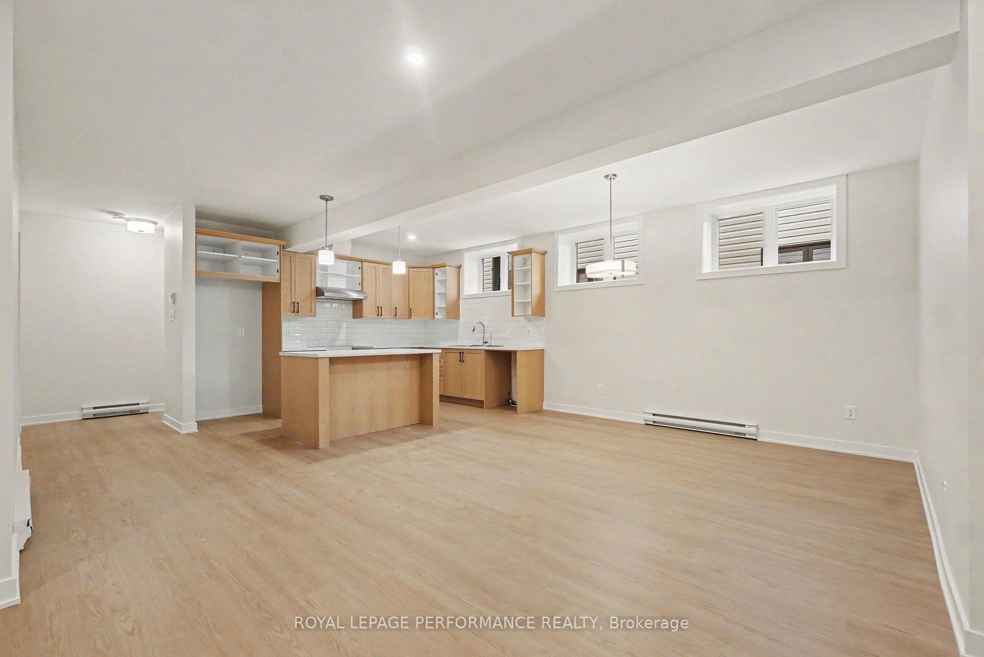 Photo 3 of Unit B, 275 Sam Avenue, Russell, Embrun — HOMEH