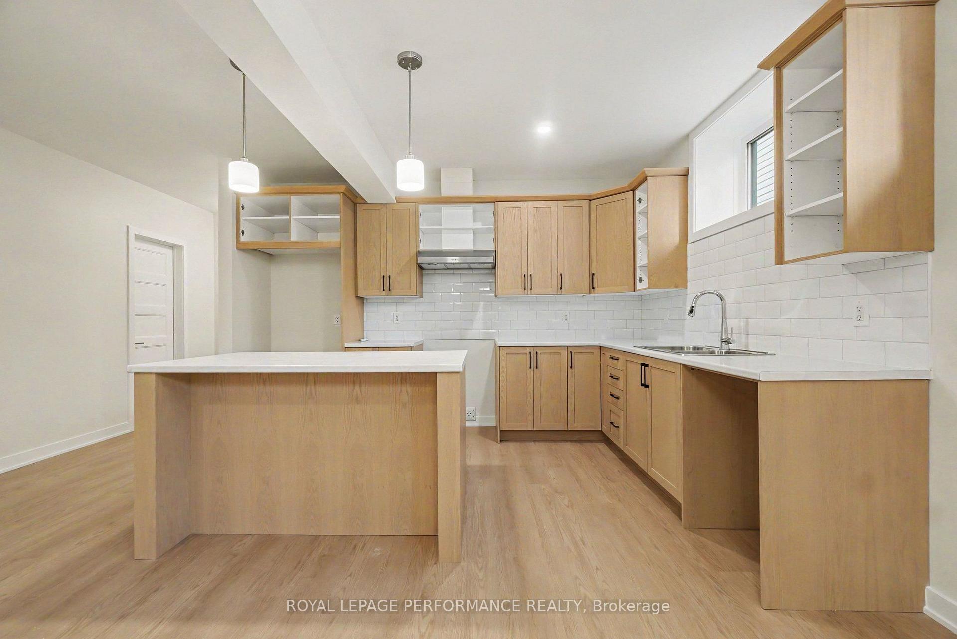Photo 8 of Unit B, 275 Sam Avenue, Russell, Embrun — HOMEH