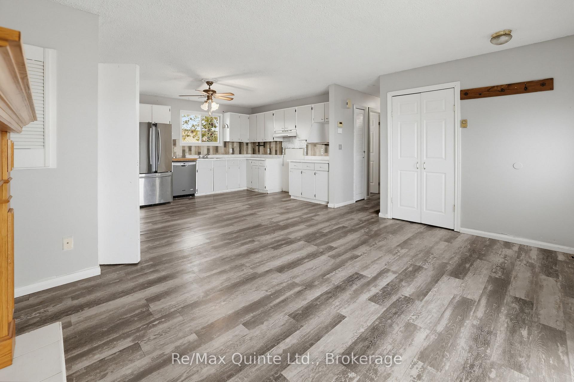 Photo 8 of 98 Mcfarland Drive, Belleville, Belleville Ward — HOMEH