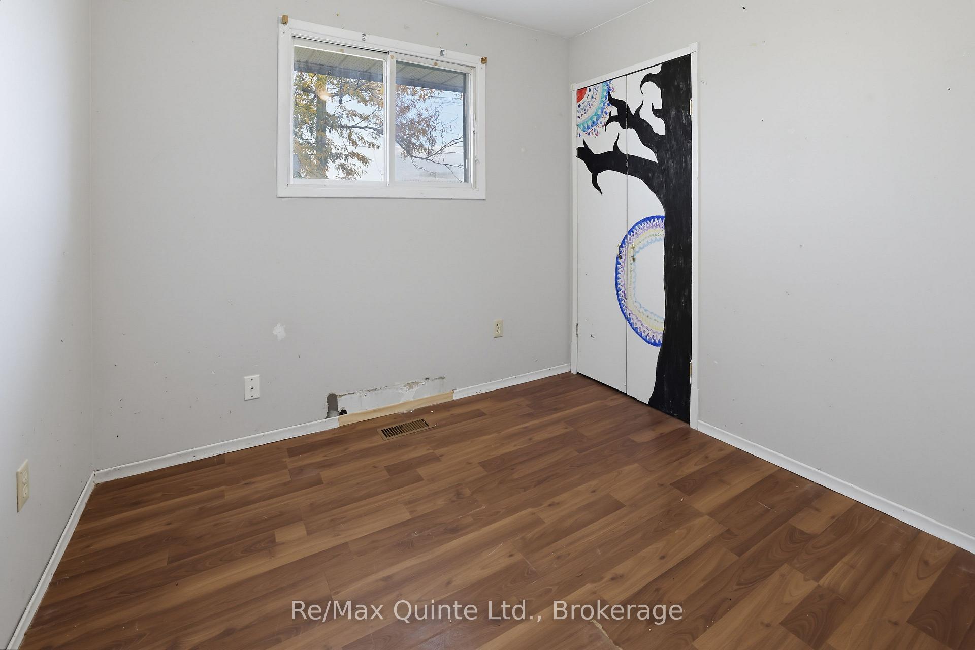 Photo 18 of 98 Mcfarland Drive, Belleville, Belleville Ward — HOMEH