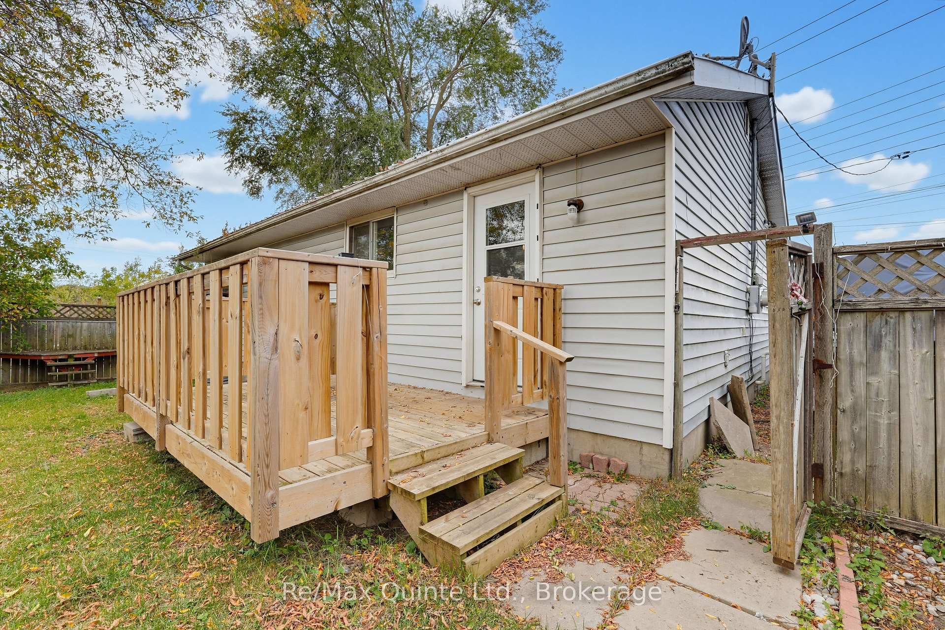 Photo 27 of 98 Mcfarland Drive, Belleville, Belleville Ward — HOMEH