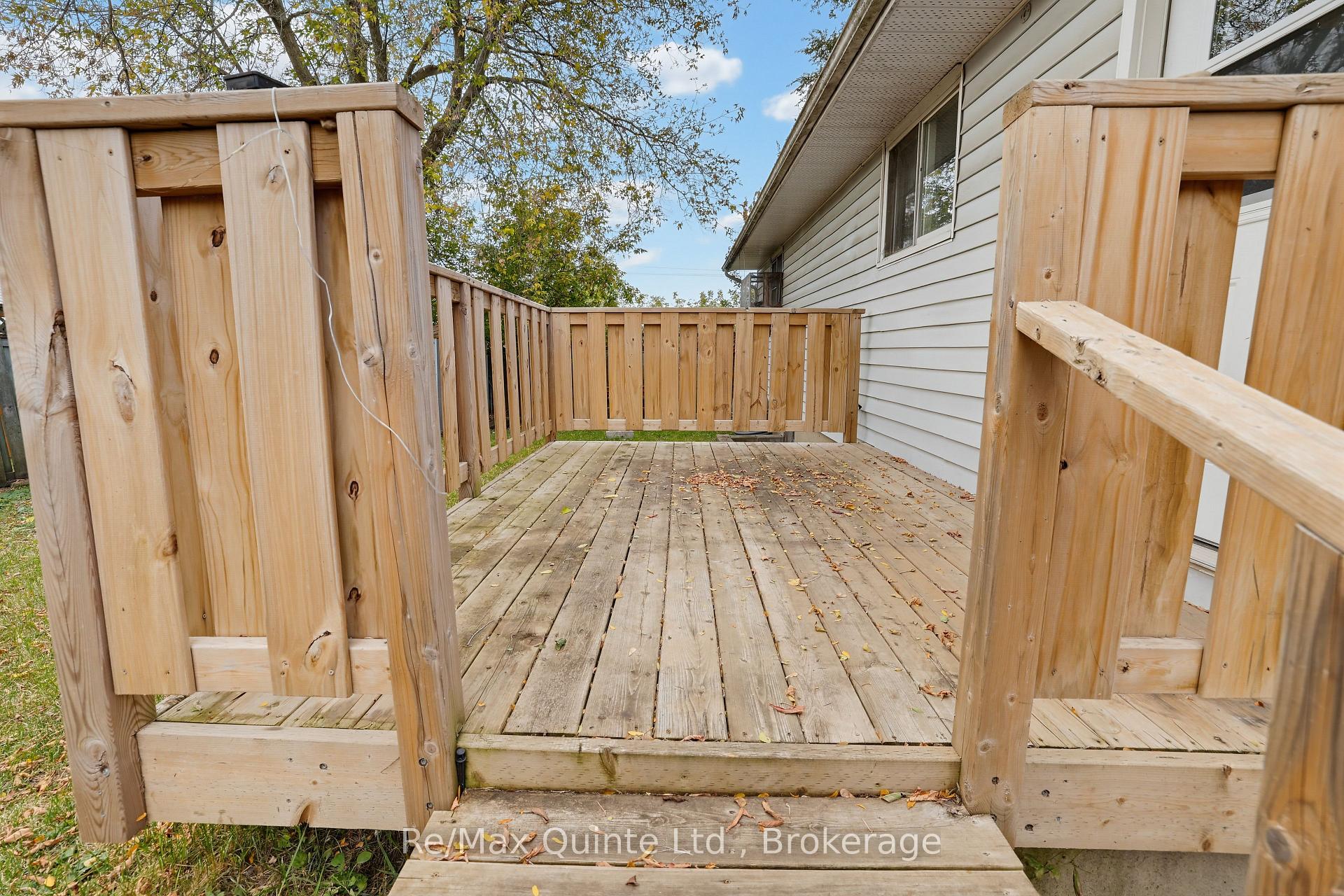 Photo 28 of 98 Mcfarland Drive, Belleville, Belleville Ward — HOMEH