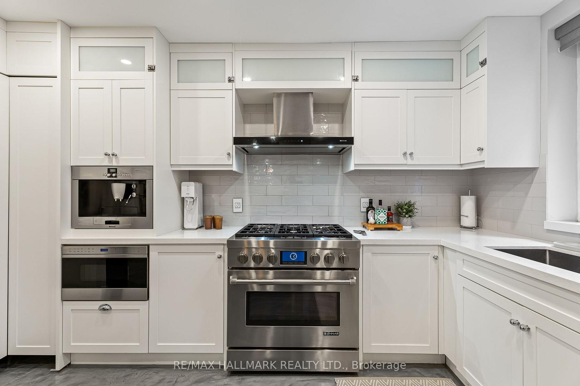 Photo 11 of Unit 201, 2365 Queen Street E, Toronto, The Beaches — HOMEH