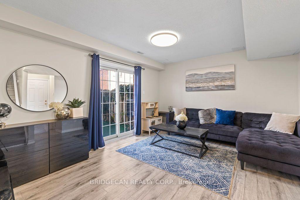 Photo 37 of Unit 6, 437 Highway 8, Hamilton, Stoney Creek — HOMEH
