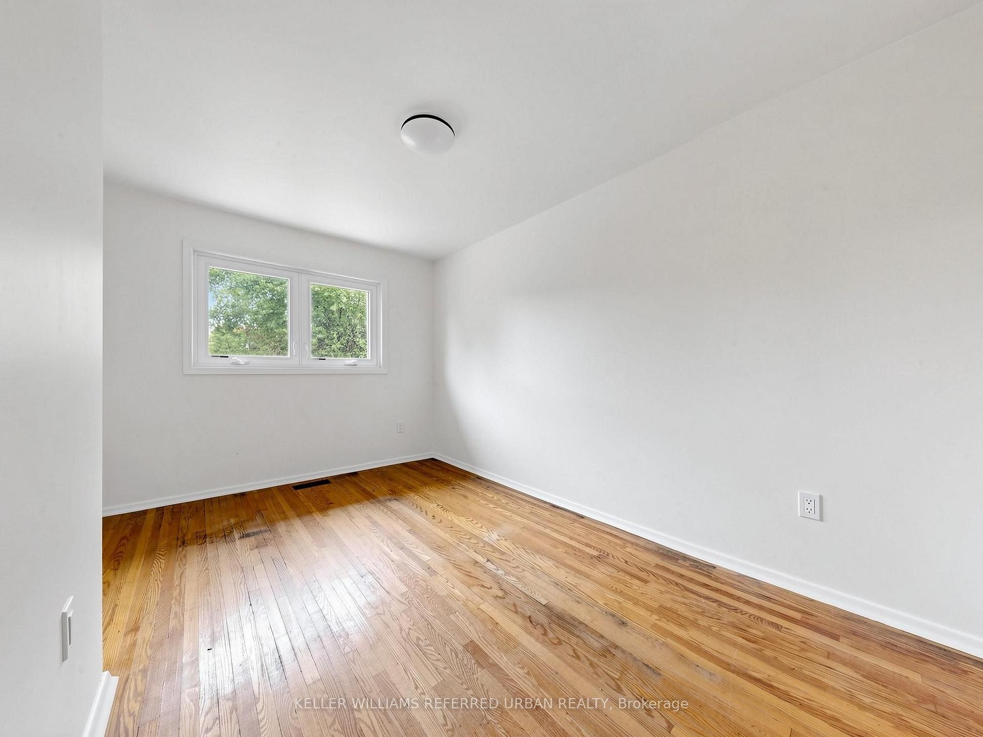Photo 32 of 82 Crossbow Crescent, North York, Pleasant View — HOMEH