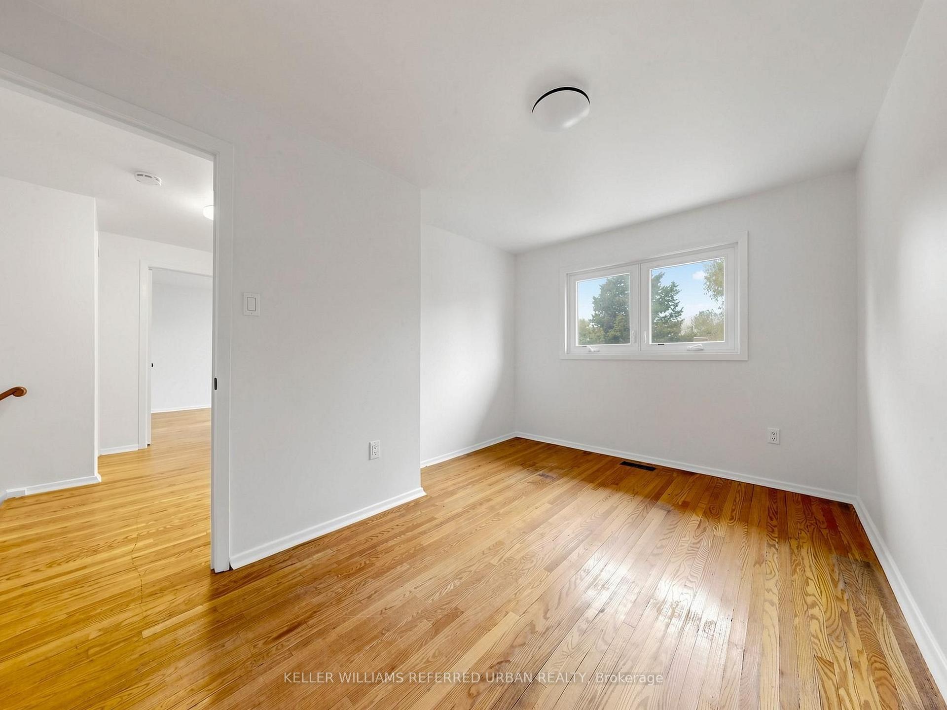 Photo 33 of 82 Crossbow Crescent, North York, Pleasant View — HOMEH