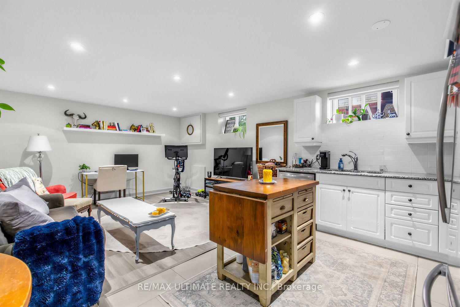 Photo 35 of 185 Castlefield Avenue, Toronto, Yonge-Eglinton — HOMEH