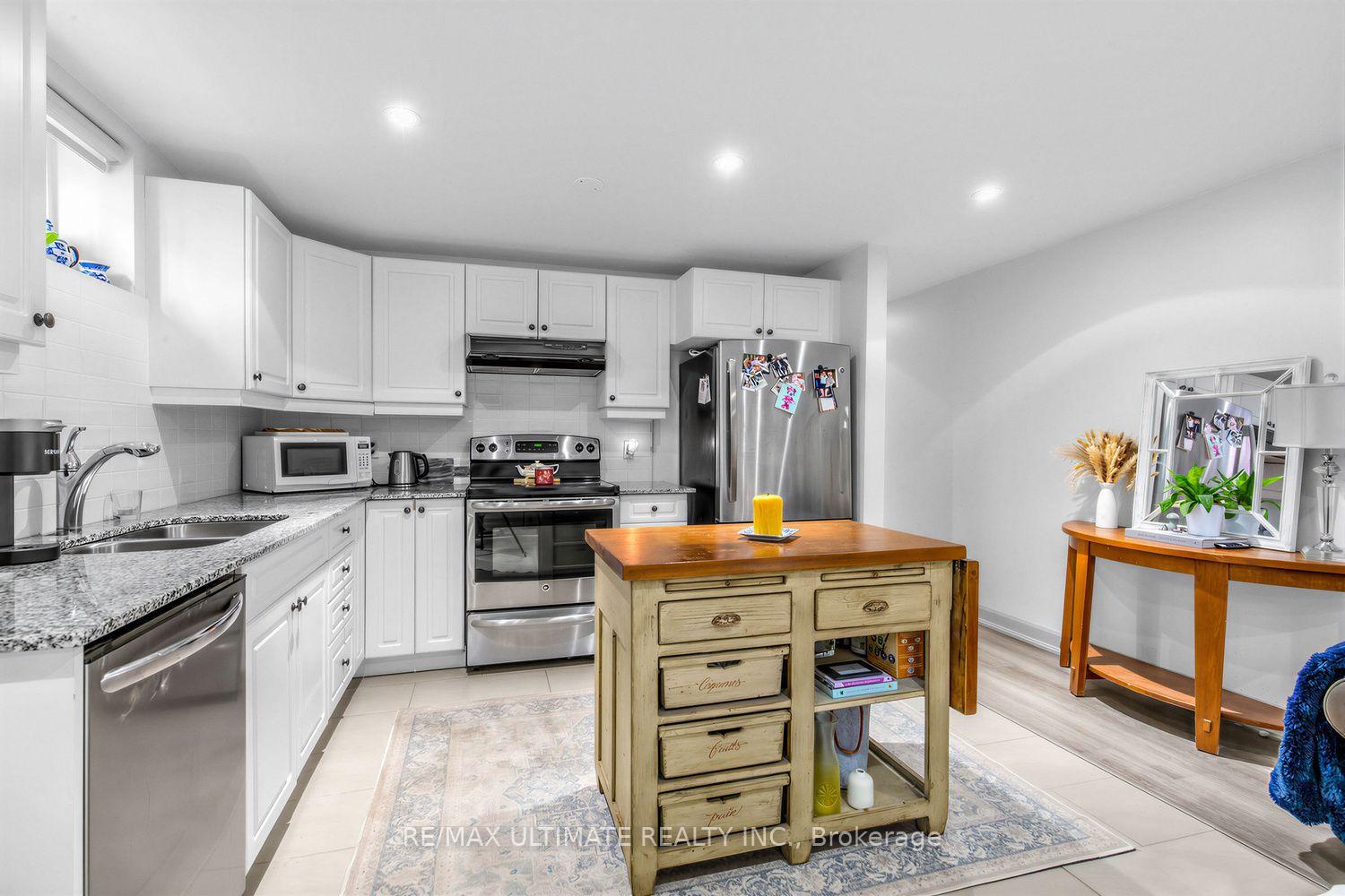 Photo 36 of 185 Castlefield Avenue, Toronto, Yonge-Eglinton — HOMEH