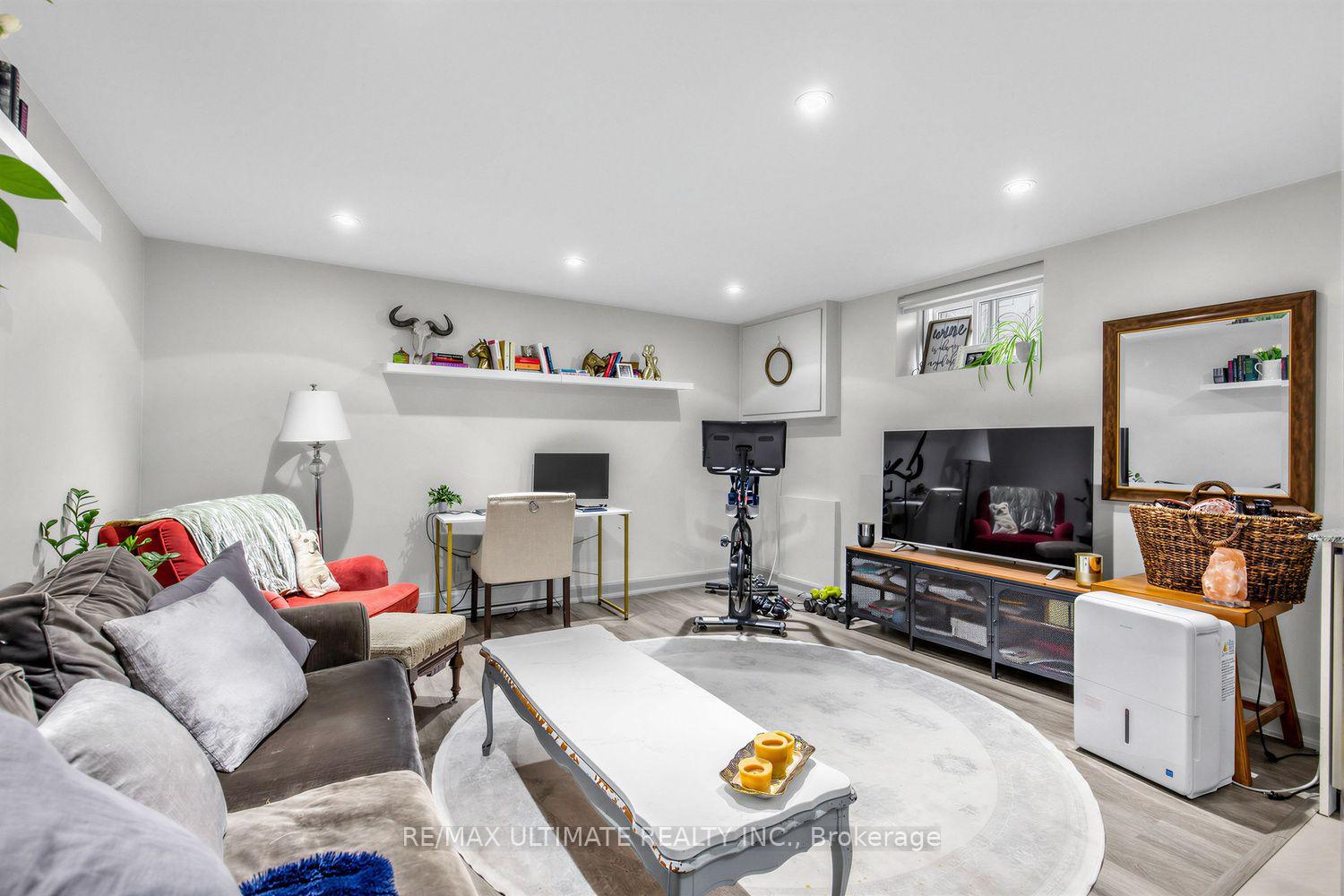 Photo 37 of 185 Castlefield Avenue, Toronto, Yonge-Eglinton — HOMEH