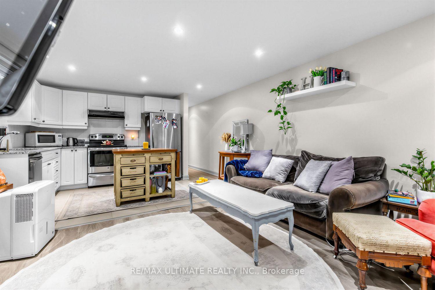 Photo 39 of 185 Castlefield Avenue, Toronto, Yonge-Eglinton — HOMEH
