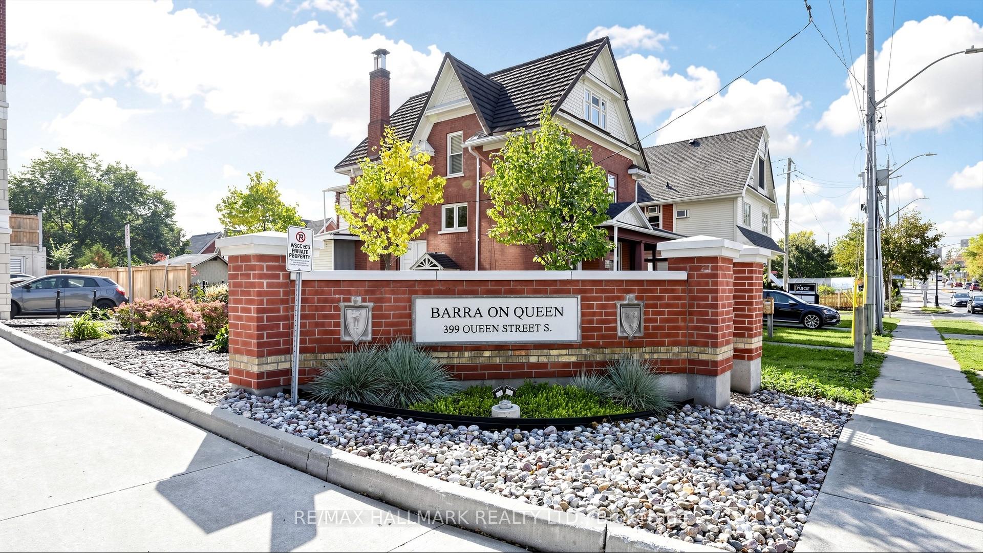 Photo of Unit 414, 399 Queen Street S