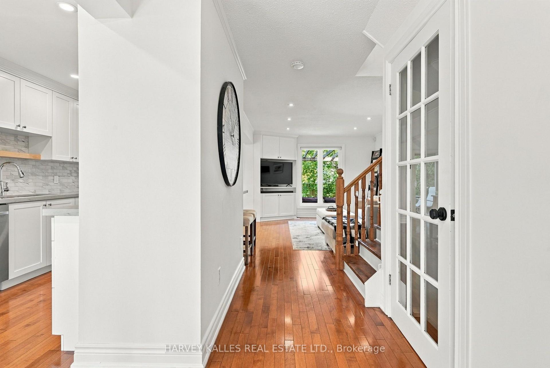 Photo 4 of 4181 Stonemason Crescent, Mississauga, Erin Mills — HOMEH