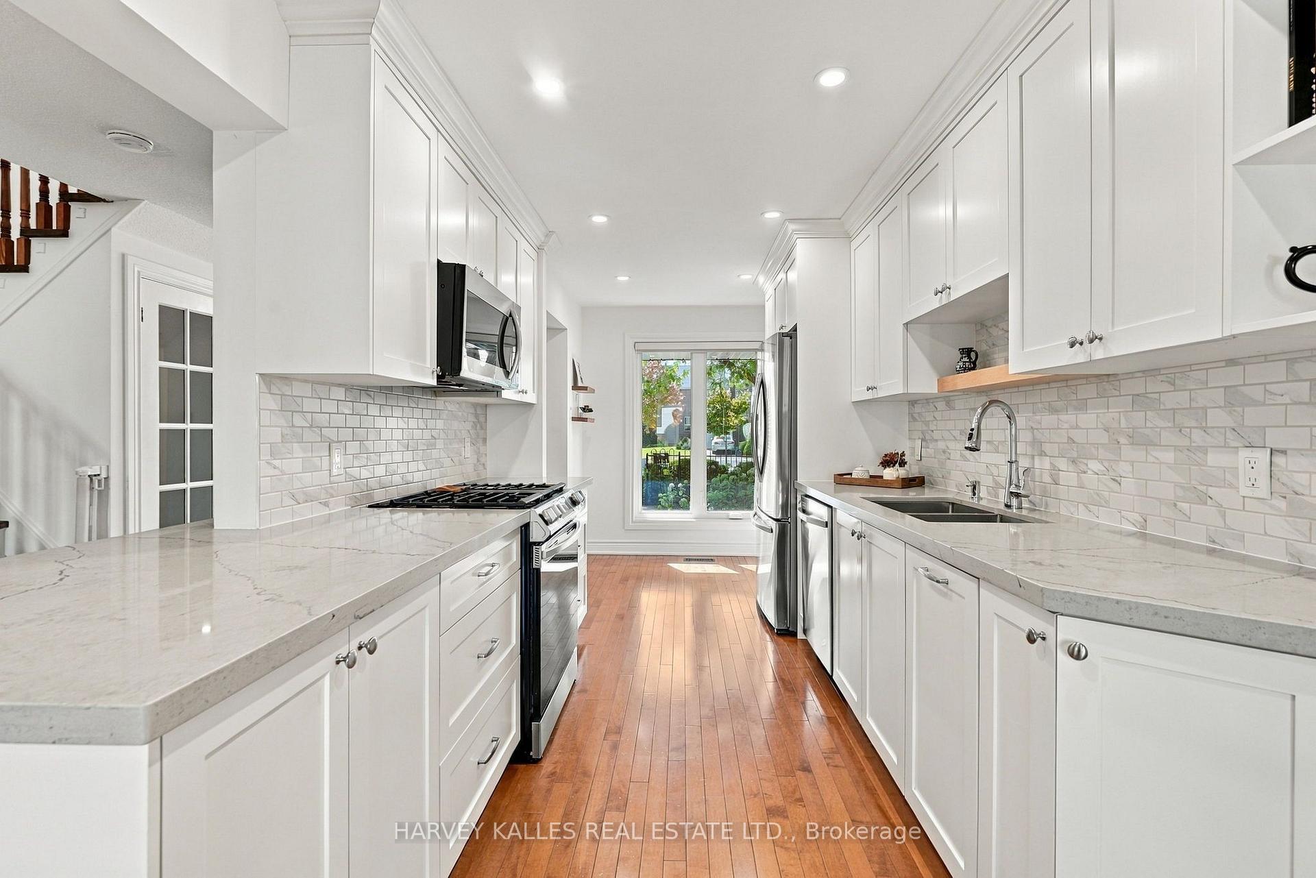 Photo 9 of 4181 Stonemason Crescent, Mississauga, Erin Mills — HOMEH