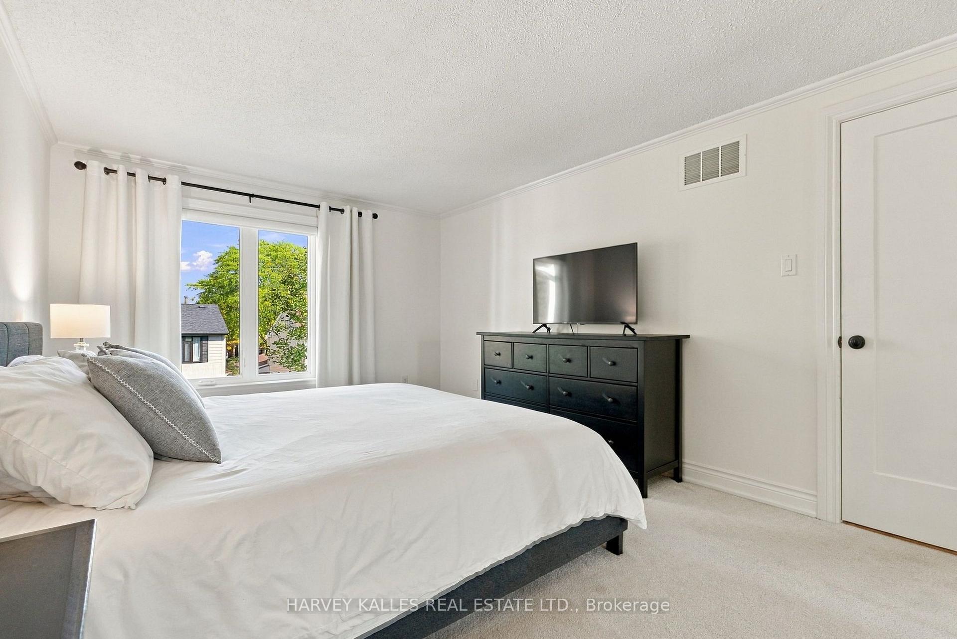 Photo 18 of 4181 Stonemason Crescent, Mississauga, Erin Mills — HOMEH