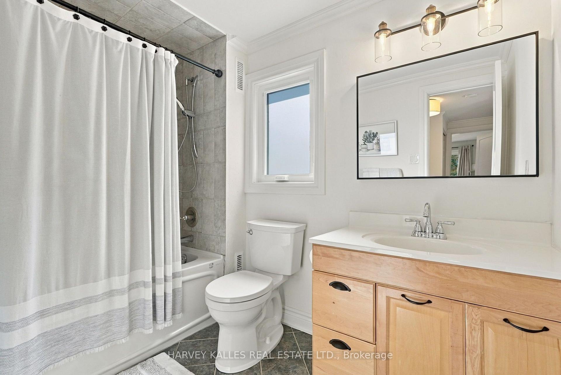 Photo 23 of 4181 Stonemason Crescent, Mississauga, Erin Mills — HOMEH