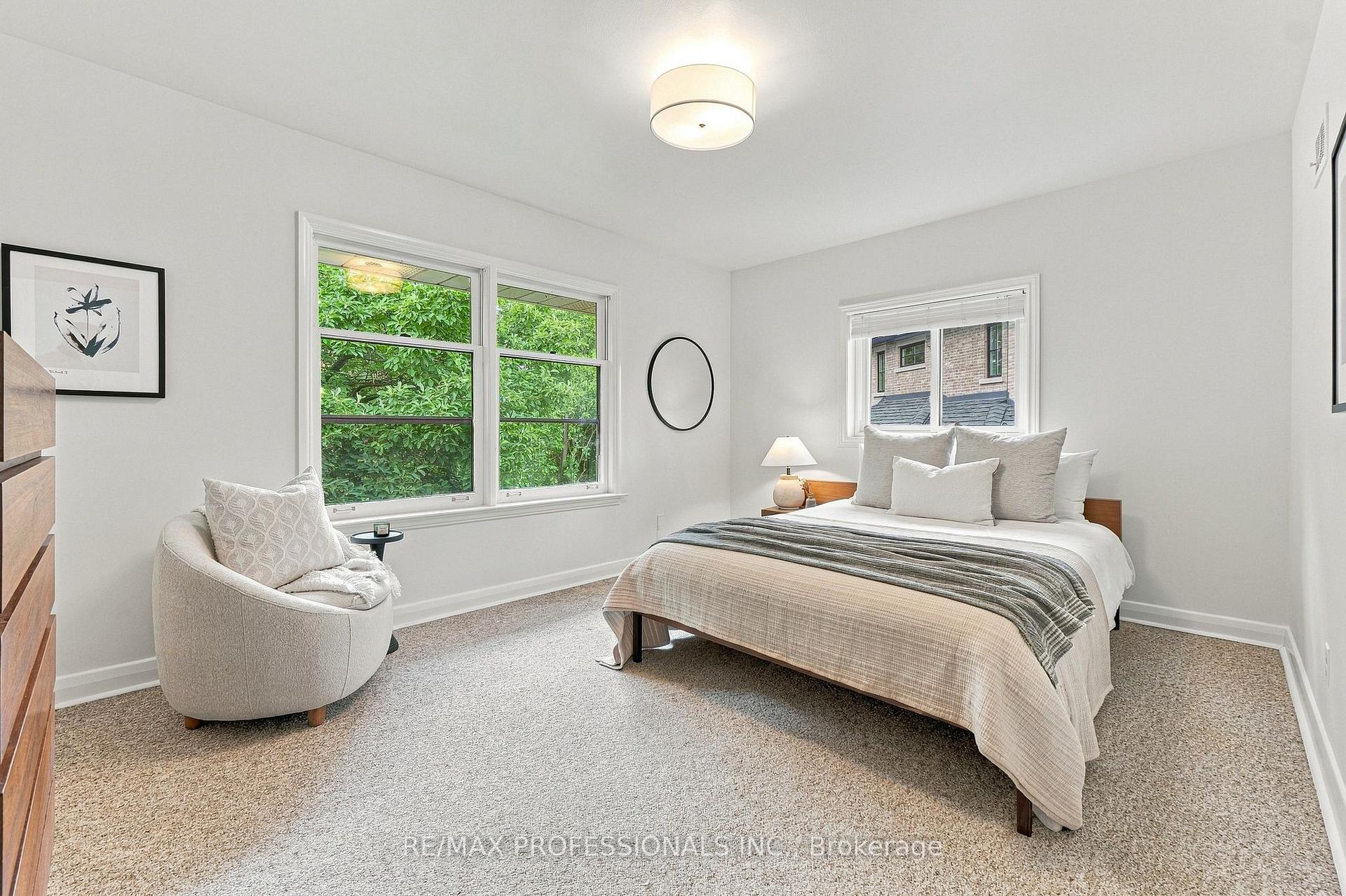 Photo 20 of 8 Northolt Court, Etobicoke, Edenbridge-Humber Valley — HOMEH